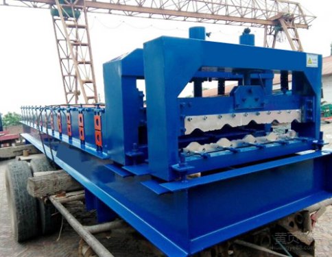 820琉璃瓦成型机